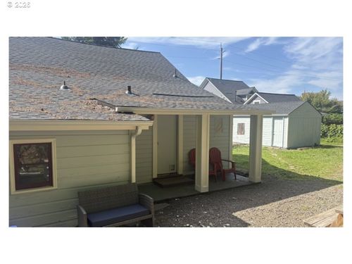 210 Washington St, Oregon City, OR, 97045-2543 | Card Image
