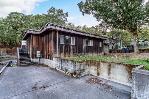 555 Redwood Ave, Willits, CA, 95490-3336 | Card Image