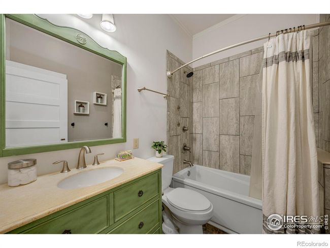 Main Level Full Bath | Image 24