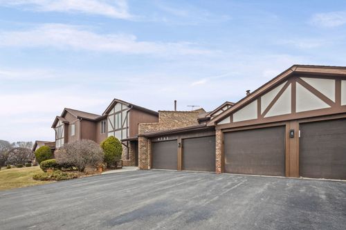 apt-e2-9752 Mill Dr E, Palos Park, IL, 60464-1799 | Card Image