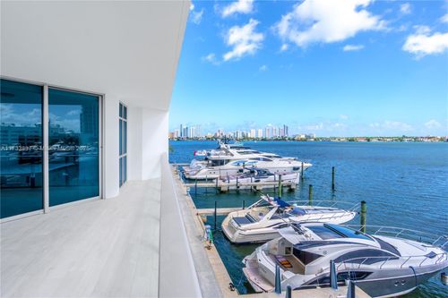 207-17301 Biscayne Blvd, North Miami Beach, FL, 33160 | Card Image