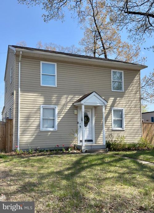 39 Walkern Rd, ESSEX, MD, 21221-2213 | Card Image