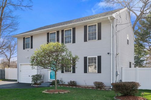 64 Wilmington St, Springfield, MA, 01119-1941 | Card Image