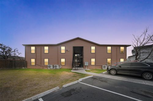 8142 Glen Mont, San Antonio, TX, 78239-3306 | Card Image