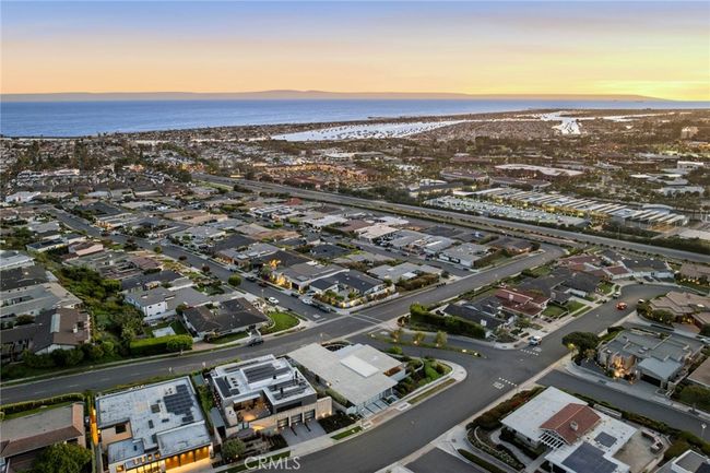 2701 Windover Dr, House other with 4 bedrooms, 3 bathrooms and 3 parking in Corona Del Mar CA | Image 44