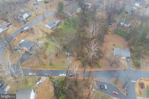 19017 Barnette Cir, Triangle, VA, 22172-2104 | Card Image