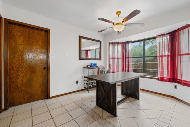 1303 Creekview Dr, House other with 4 bedrooms, 3 bathrooms and null parking in Round Rock TX | Image 15