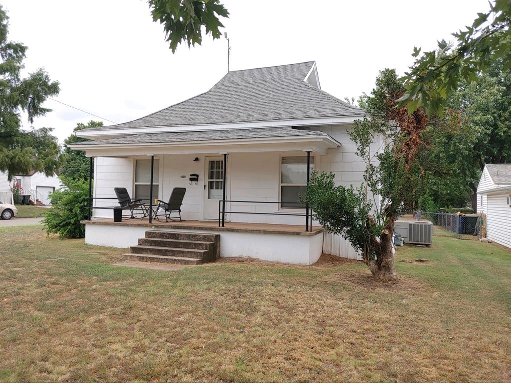 18th St, Chickasha, OK 73018