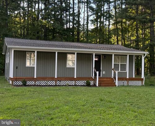 369 Circle Ln, COLONIAL BEACH, VA, 22443-3122 | Card Image