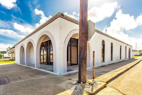 1162 Barrow St, Houma, LA, 70360-5693 | Card Image