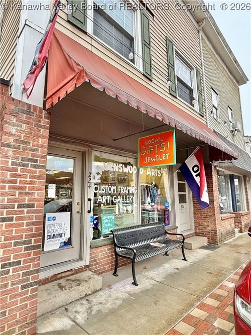 224 Washington St, Ravenswood, WV, 26164-1842 | Card Image