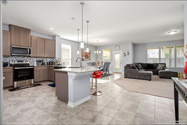 5311 Espinoso Way, House other with 3 bedrooms, 2 bathrooms and null parking in San Antonio TX | Image 4
