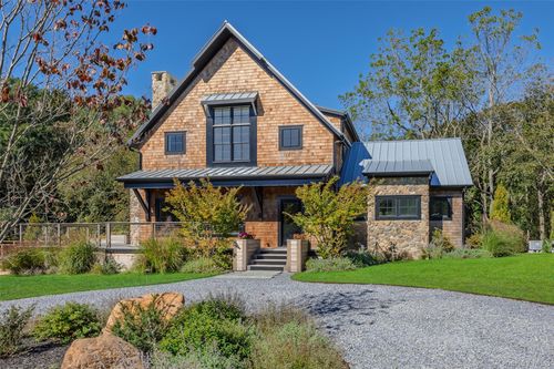 141 N Ferry Road, Shelter Island, NY, 11964 | Card Image