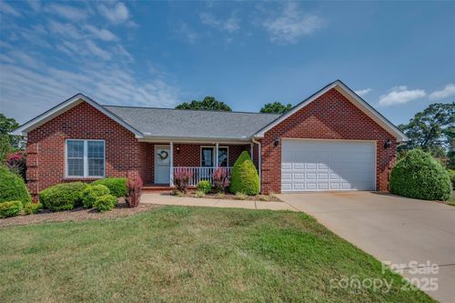 125 Charleston Ct, Spindale, NC, 28160-1394 | Card Image