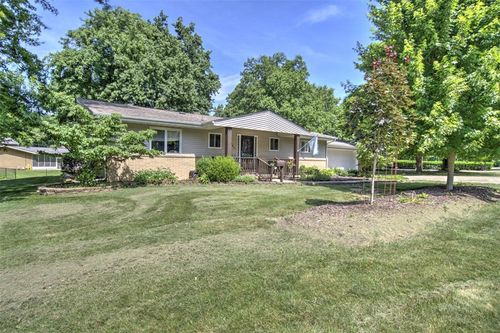 3365 N Susan Dr, Decatur, IL, 62526-1357 | Card Image