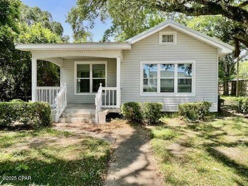 1038 8th Ave, Graceville, FL, 32440-2330 | Card Image