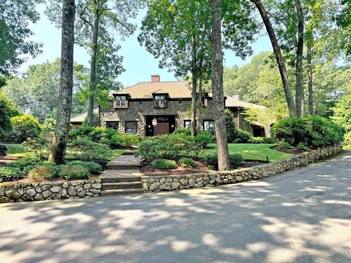 11 Fulling Mill Ln, Hingham, MA, 02043-3458 | Card Image