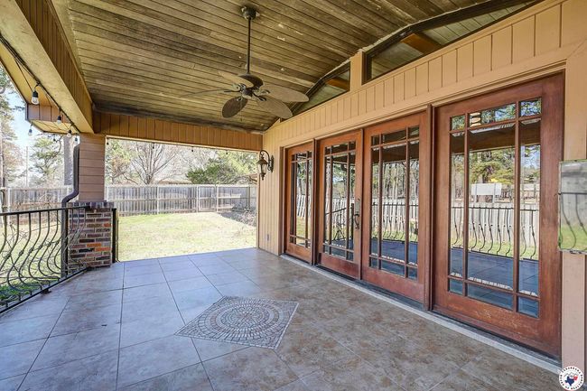 1300 Brazos St, House other with 3 bedrooms, 3 bathrooms and null parking in Texarkana TX | Image 8
