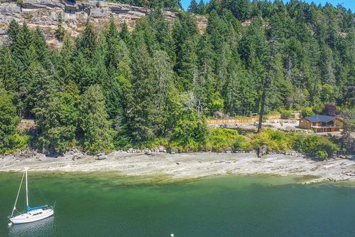 479 Montague Park Rd, Galiano Island, BC, V0N1P0 | Card Image