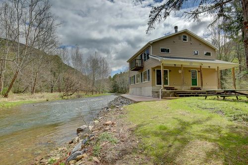 10107 Little Pine Creek Road, WATERVILLE, PA, 17776 | Card Image