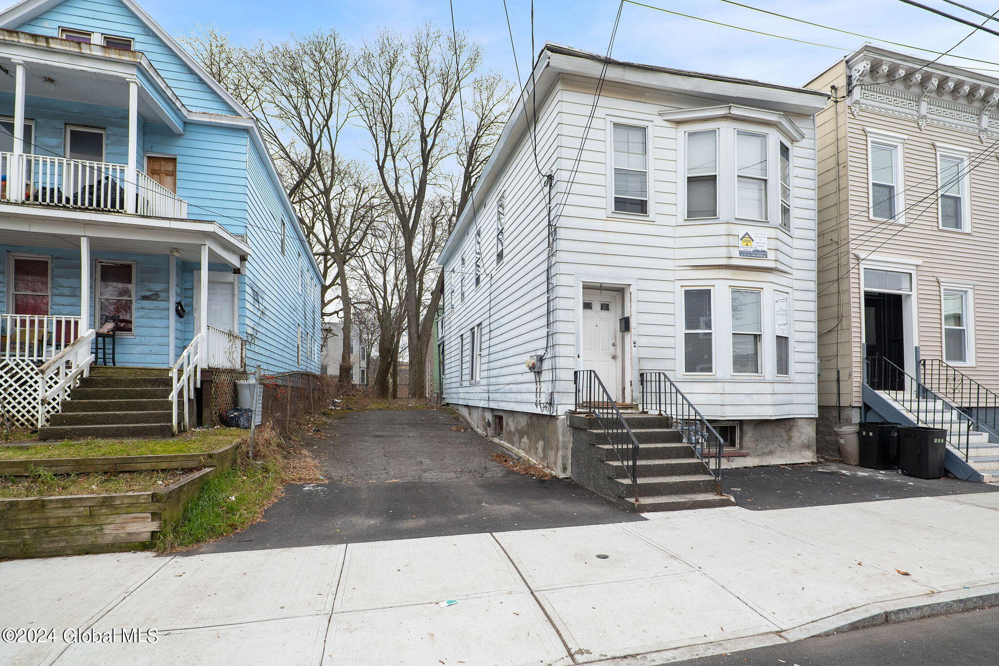 Hudson Ave, Albany, NY 12203