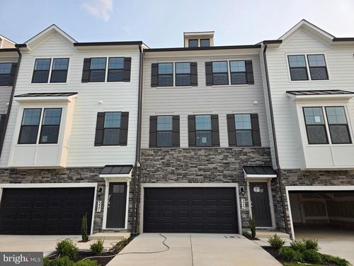 325 Ensemble Way, FREDERICK, MD, 21701-9485 | Card Image