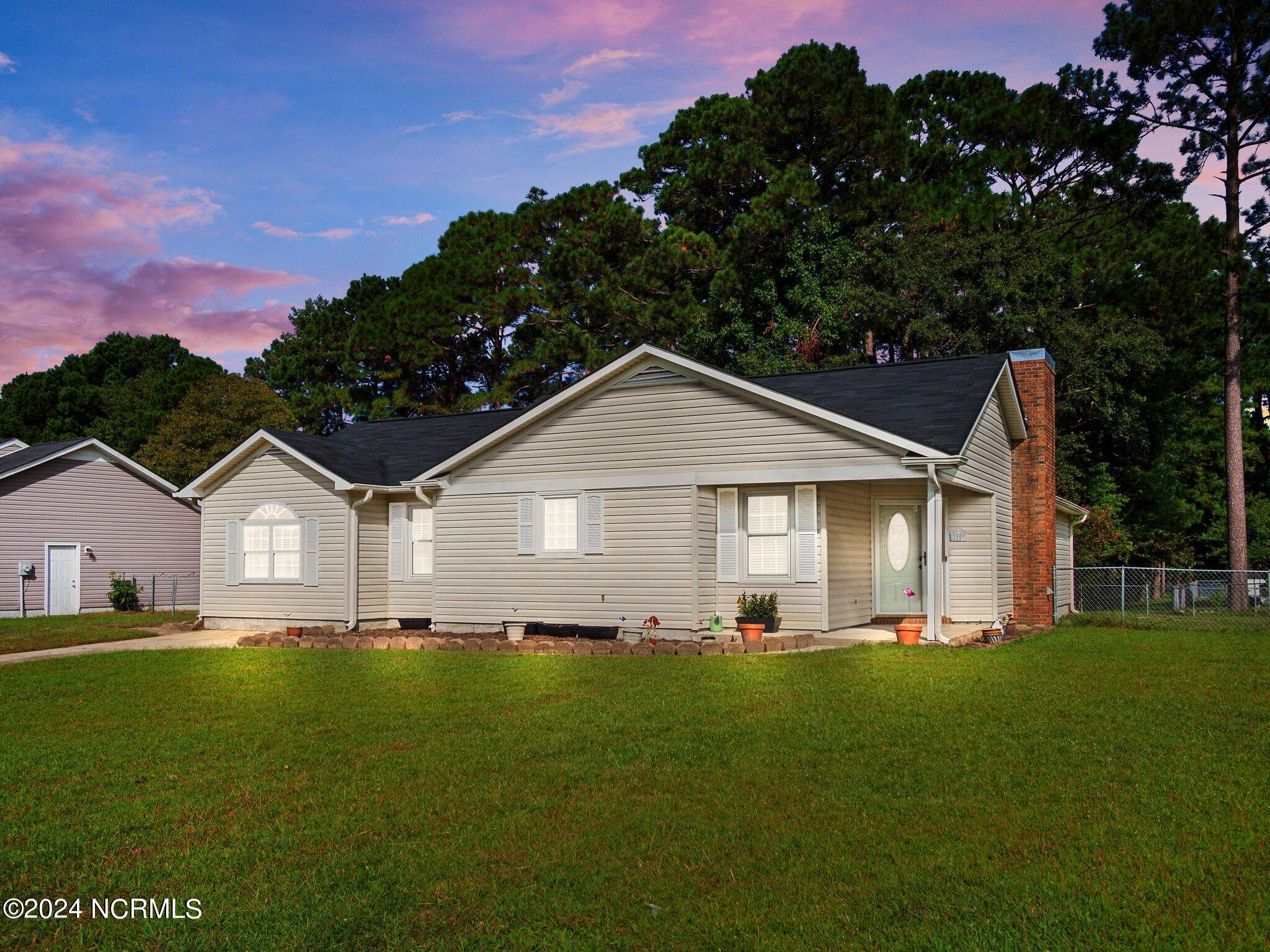 Hunters Ridge Dr, Midway Park, NC 28544