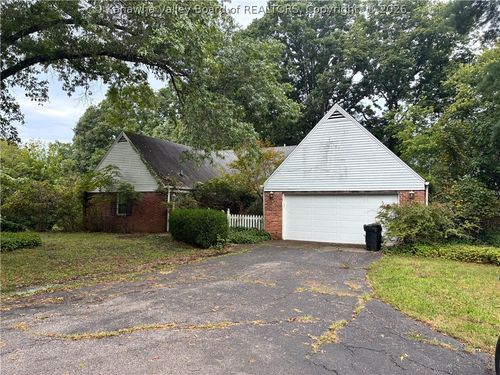 6372 Dupont Rd, Washington, WV, 26181-9103 | Card Image