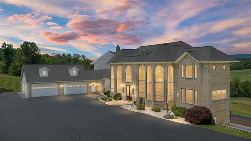 368 Ridge Hollow Rd, EDINBURG, VA, 22824-2300 | Card Image