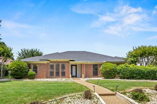 2307 Honeysuckle Dr, Richardson, TX, 75082-3348 | Card Image