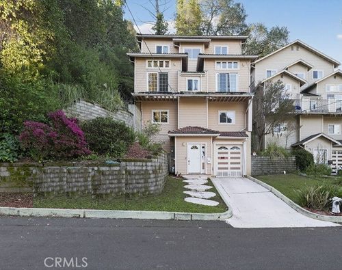6193 Oakdale Ave, Oakland, CA, 94605-1882 | Card Image