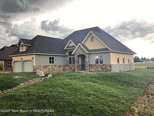 120 Baywood Dr, Driggs, ID, 83422-5041 | Card Image