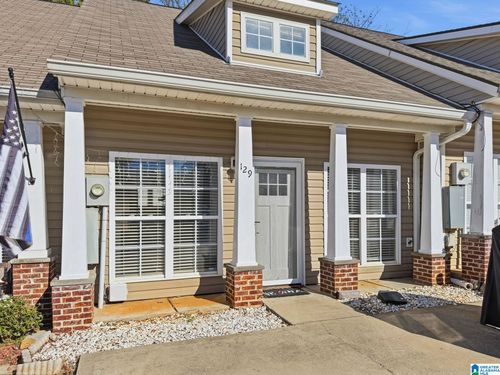 129 Little John Cir, Calera, AL, 35040-4957 | Card Image