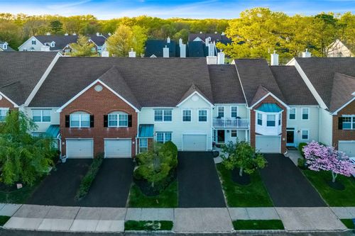 54 Tanya Cir, OCEAN, NJ, 07712-7922 | Card Image