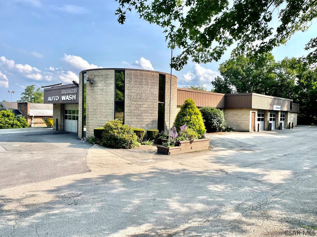 925 Menoher Blvd, Johnstown, PA 15905