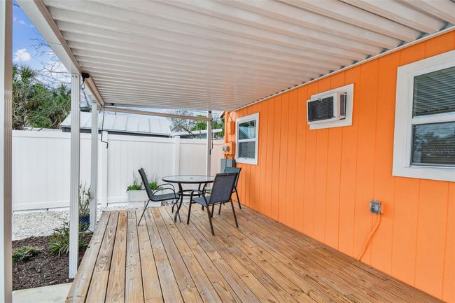 13320 2 Nd St E, Home with 2 bedrooms, 2 bathrooms and null parking in Madeira Beach FL | Image 33