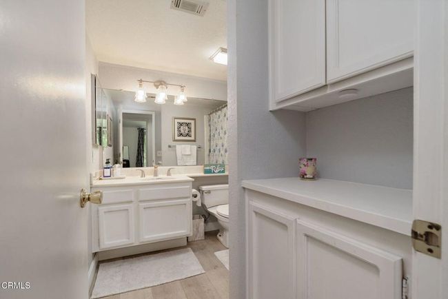 Bathroom One | Image 22