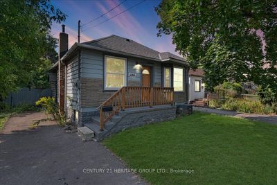 1146 Leaside Rd, House other with 3 bedrooms, 2 bathrooms and 3 parking in Hamilton ON | Image 1