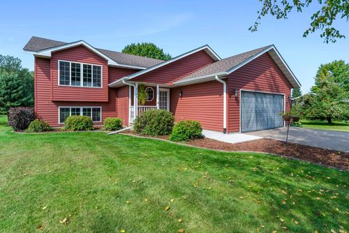 810 Southview Ave, Braham, MN, 55006-3054 | Card Image