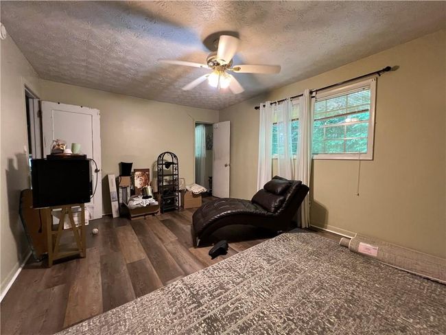2275 Chestnut Log Loop, House other with 3 bedrooms, 2 bathrooms and 2 parking in Lithia Springs GA | Image 8