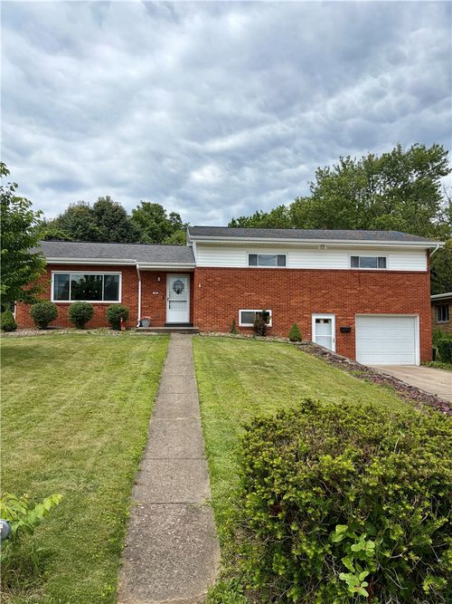 19 Belmeade Ter, Uniontown, PA, 15401-5237 | Card Image