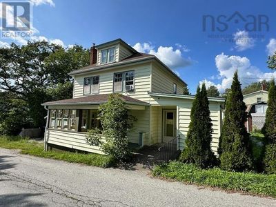 1 Dexter Ave, House other with 3 bedrooms, 2 bathrooms and null parking in Brooklyn NS | Image 1