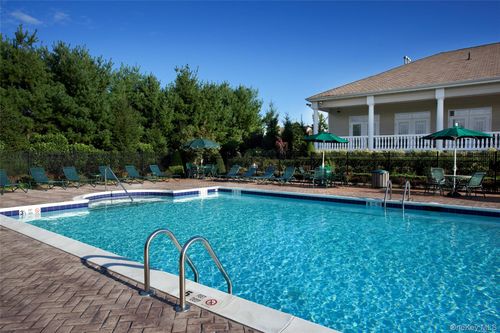 157-157 Pineview Ln, Coram, NY, 11727-5120 | Card Image