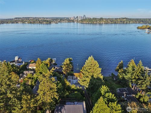7220 N Mercer Way, Mercer Island, WA, 98040-2132 | Card Image