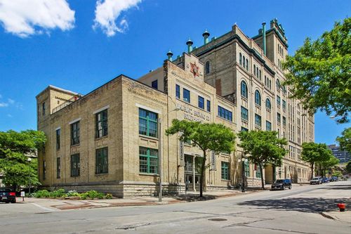 213-270 E Highland Avenue, MILWAUKEE, WI, 53202 | Card Image