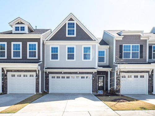 560 Barneswyck Dr, Fuquay-Varina, NC, 27526-2276 | Card Image