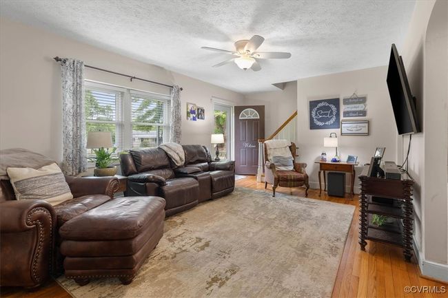 1926 Point Of Rocks Rd, House other with 4 bedrooms, 2 bathrooms and null parking in Chester VA | Image 4