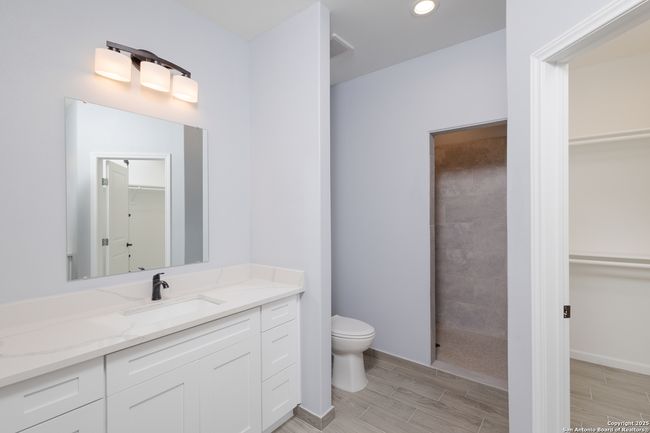 421 Rainbow Dr, House other with 3 bedrooms, 2 bathrooms and null parking in Lakehills TX | Image 15