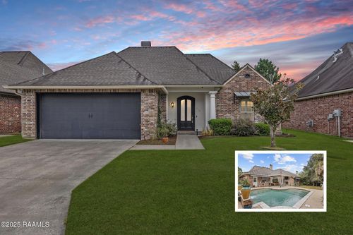 313 La Villa Cir, Youngsville, LA, 70592-5550 | Card Image