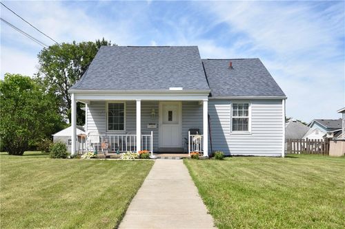 6914 Monroe Ave, West Mifflin, PA, 15122-2748 | Card Image